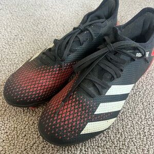 Adidas soccer cleats men’s US 7